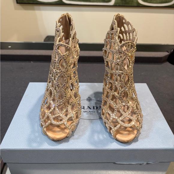 Sergio Rossi Gold Lattice Heels - Picture 2 of 5